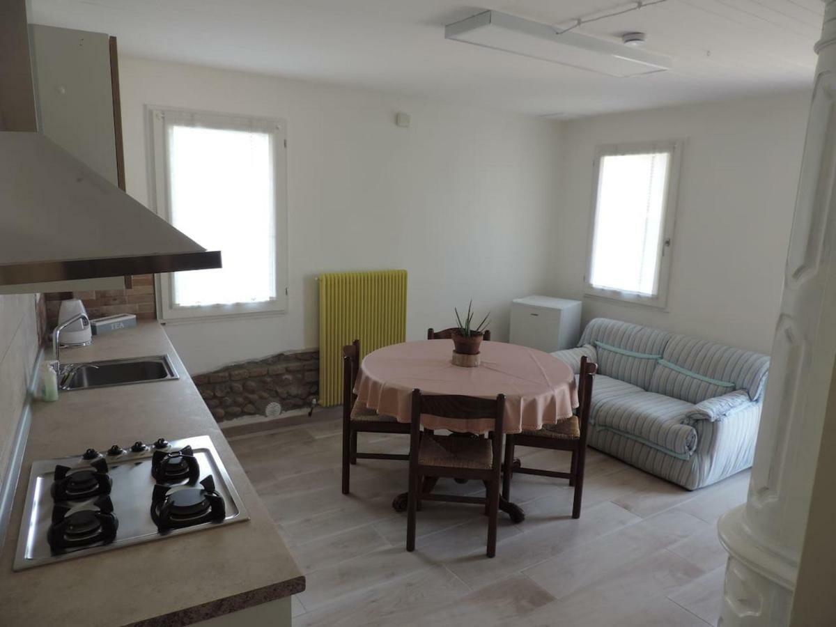 Casa Rossa Apartment Pianzano Bagian luar foto